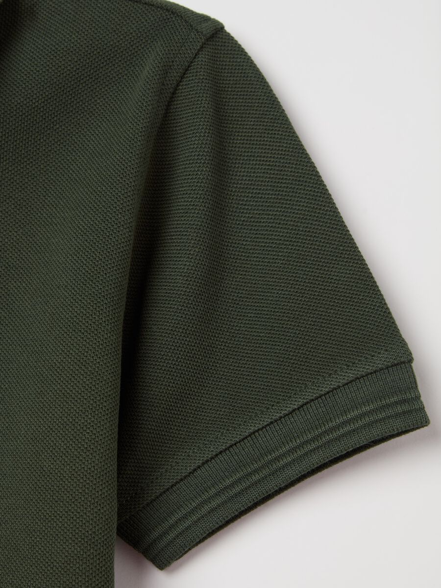 Piquet polo shirt with patch and "Going to Discover" print_3