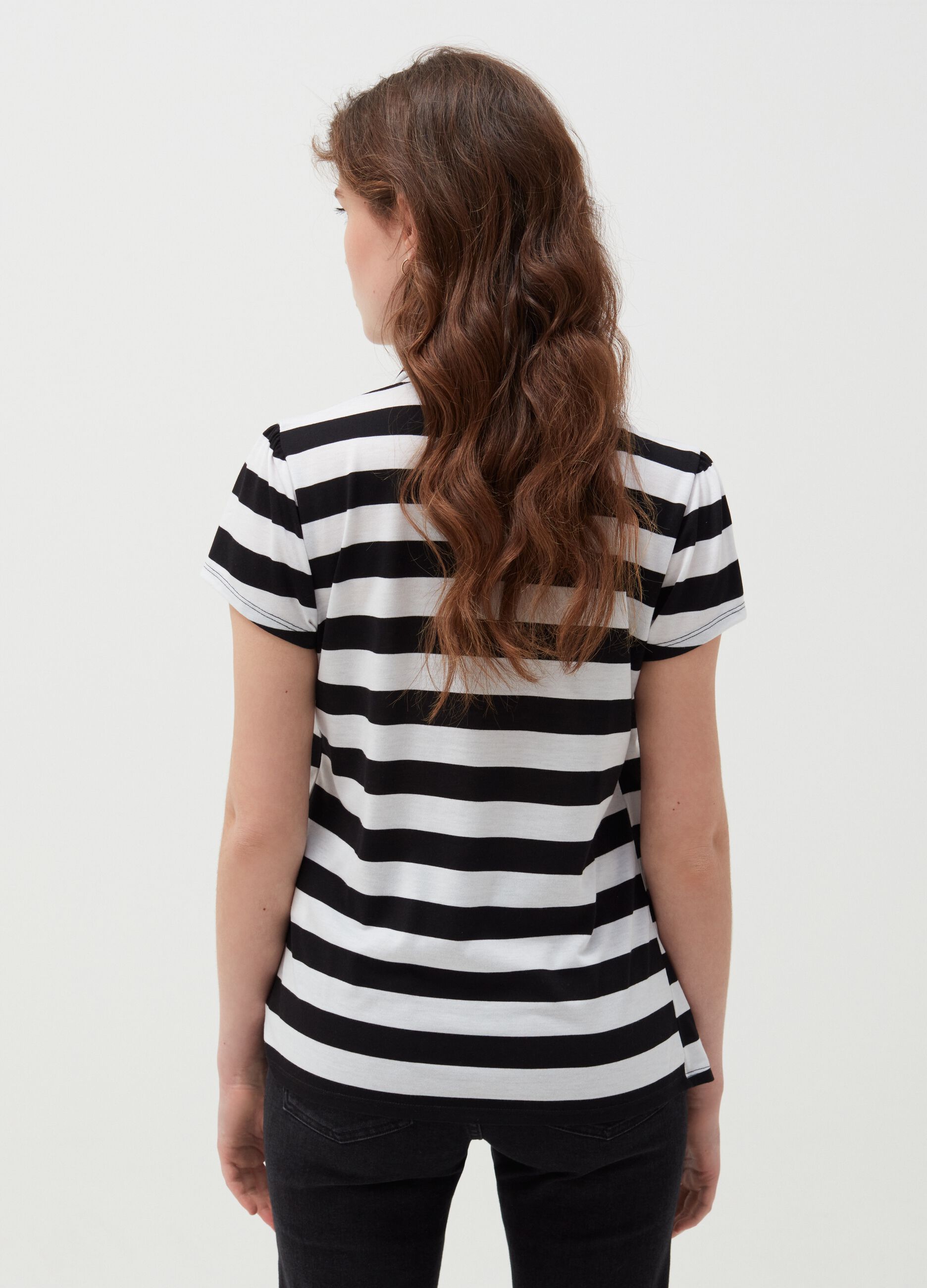 Open T-shirt with stripes