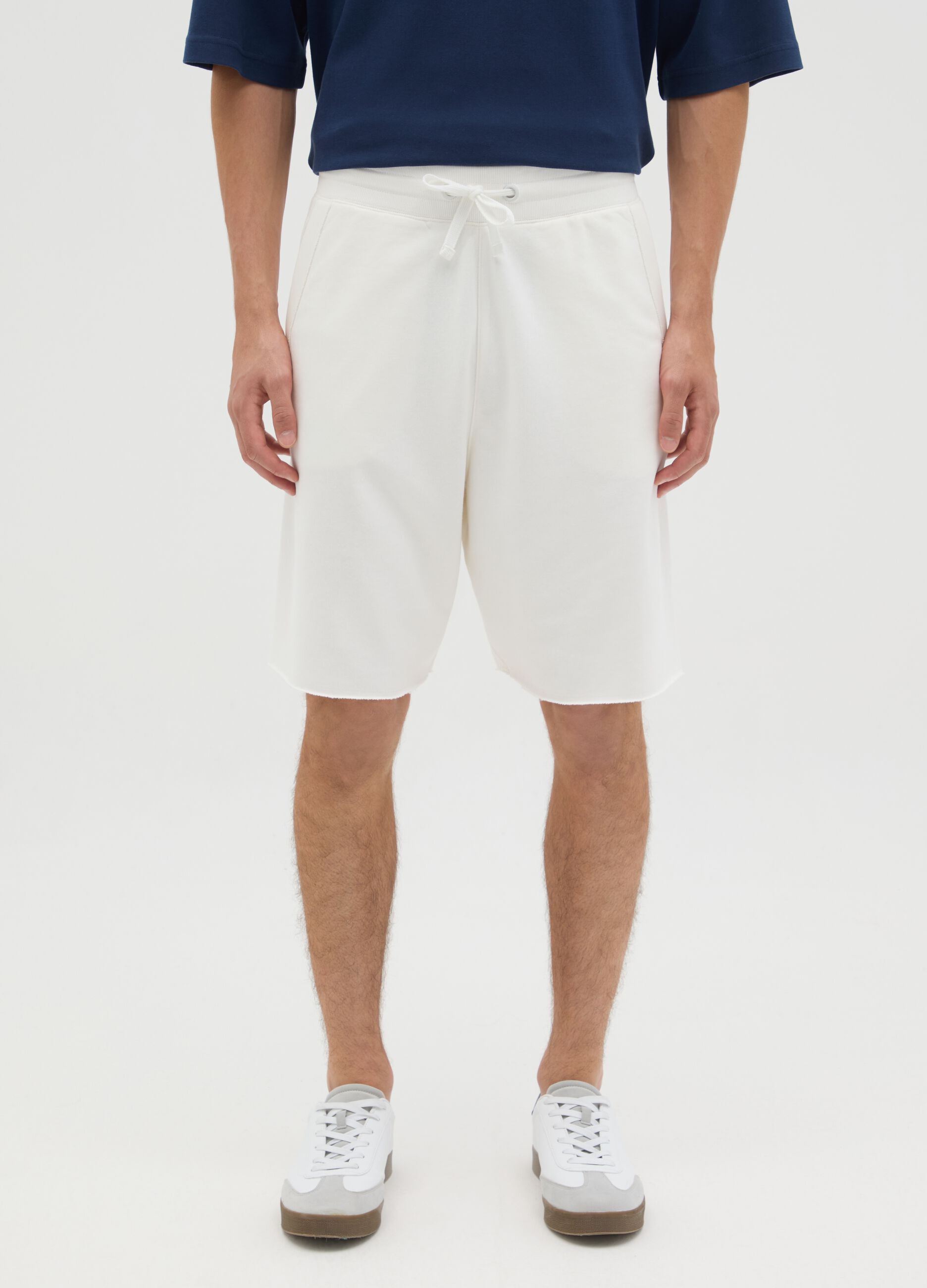 Men's white cotton bermuda shorts - regular fit