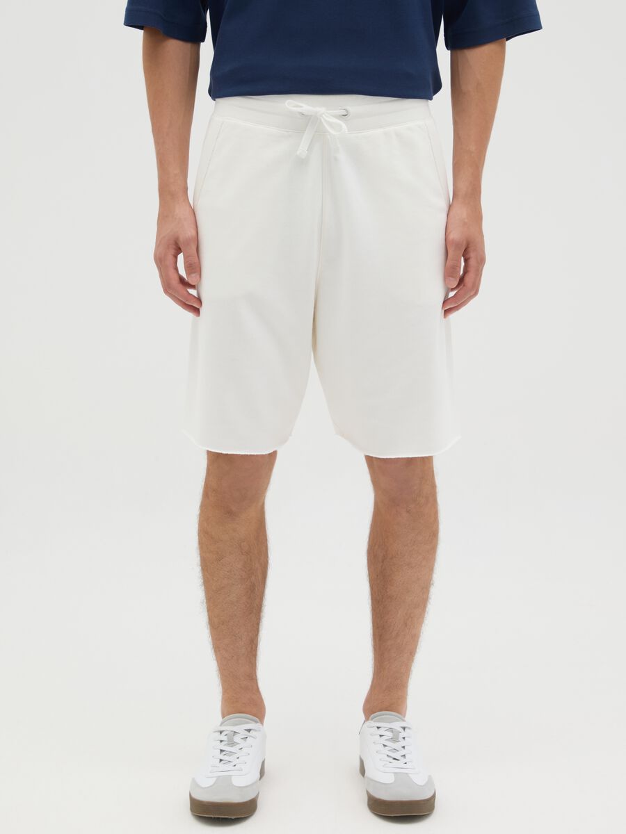 Men's white cotton bermuda shorts - regular fit_1