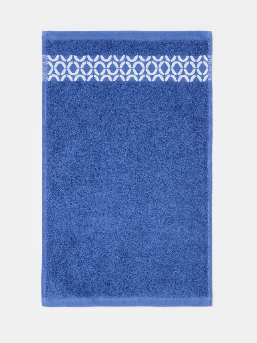 Guest towel with dots patterned trim_1