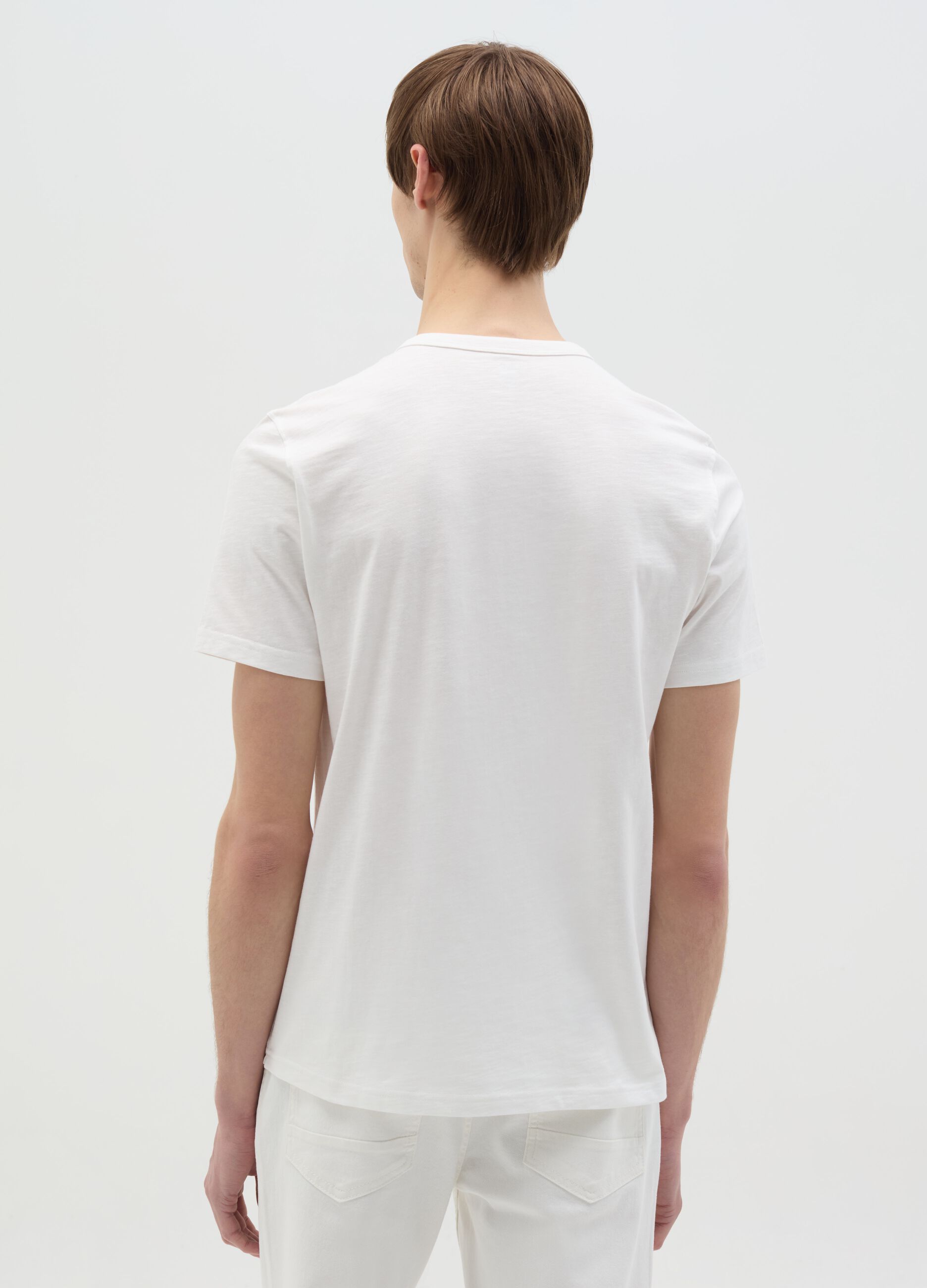 T-shirt in cotone scollo serafino