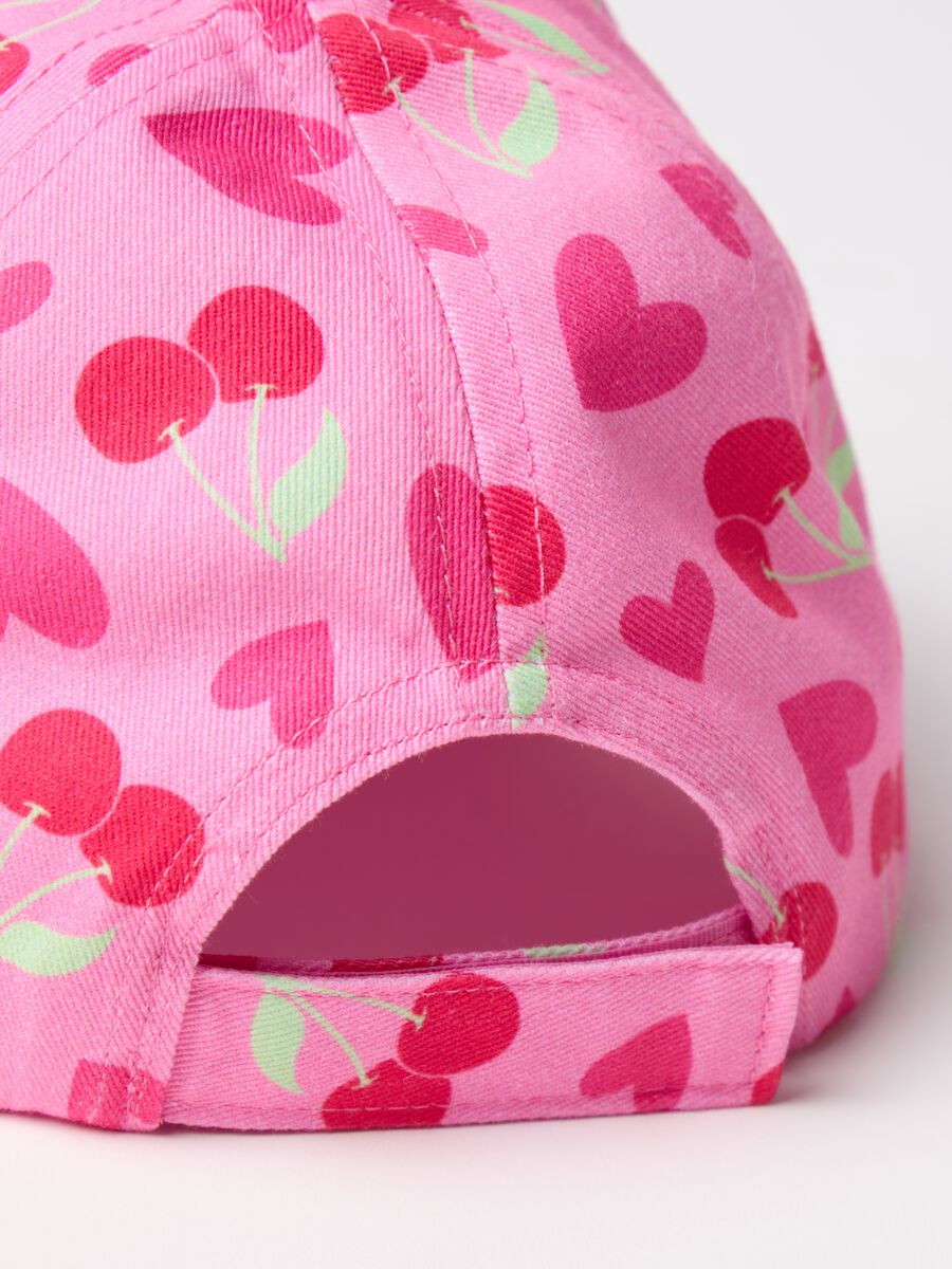 Baseball cap with cherries and hearts print_1