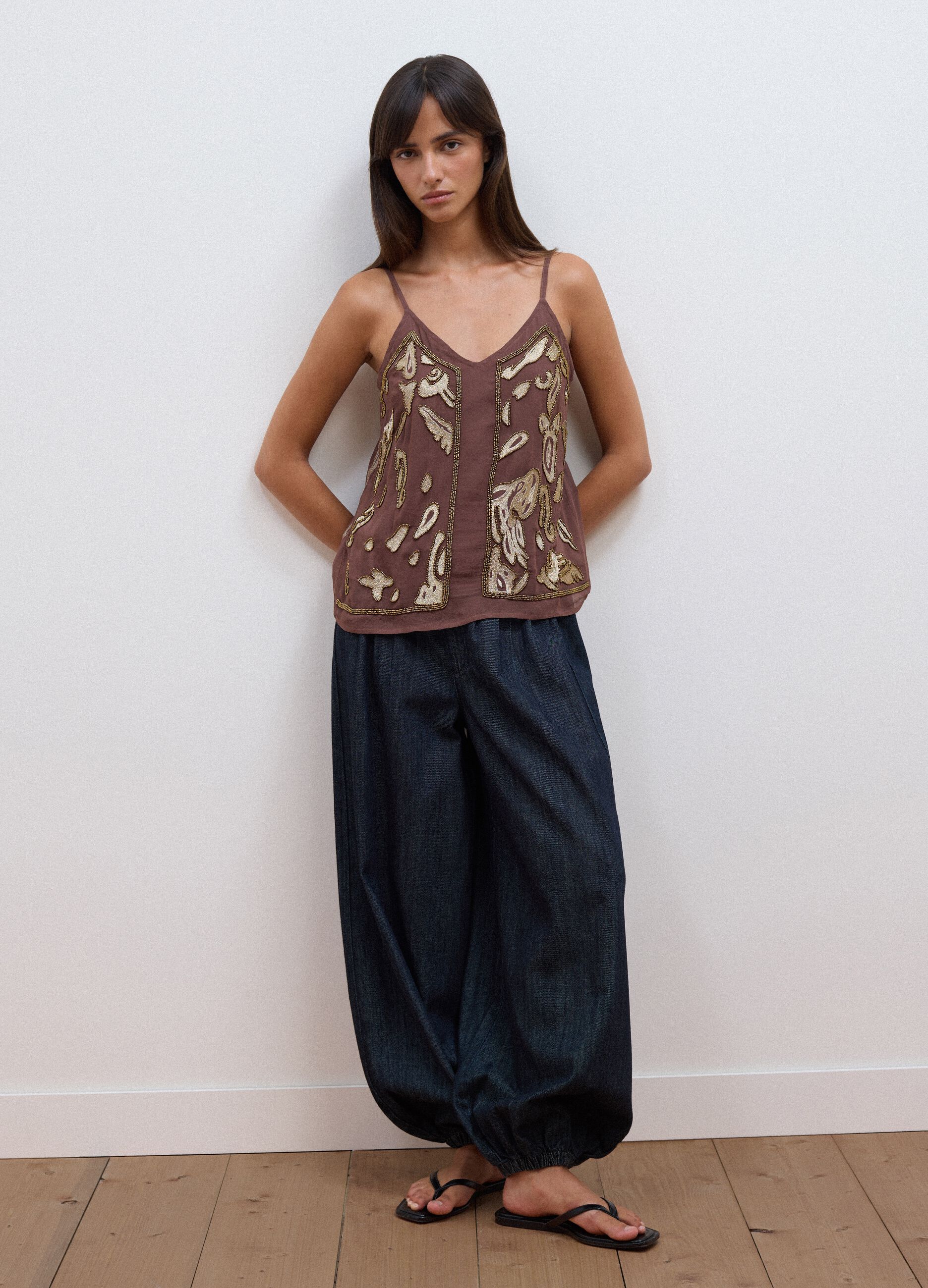 Brown fitted pure viscose top with thin straps and embroidered pattern
