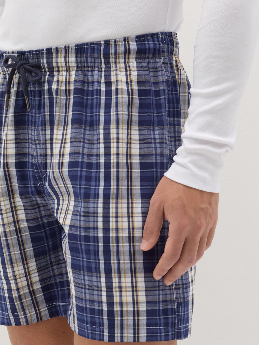 Pyjama shorts in patterned cotton_2
