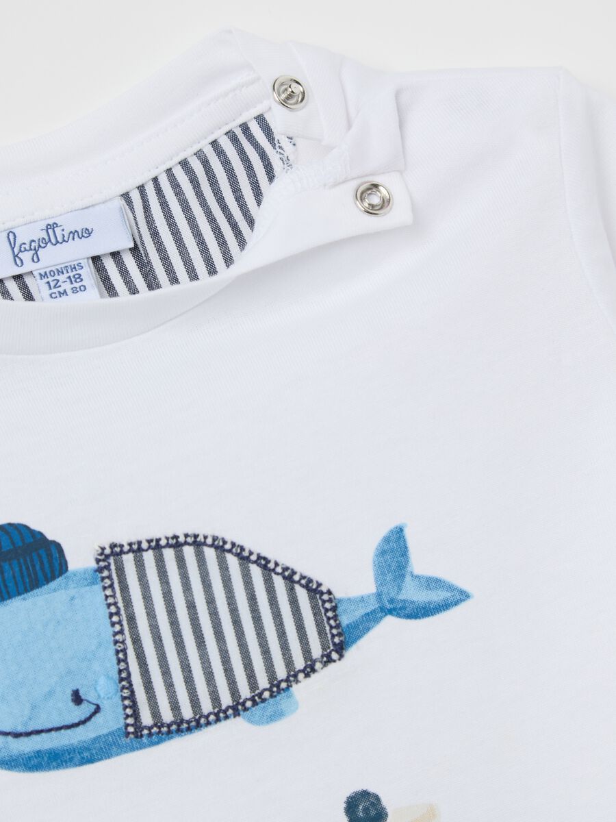 White cotton T-shirt with whales print_3