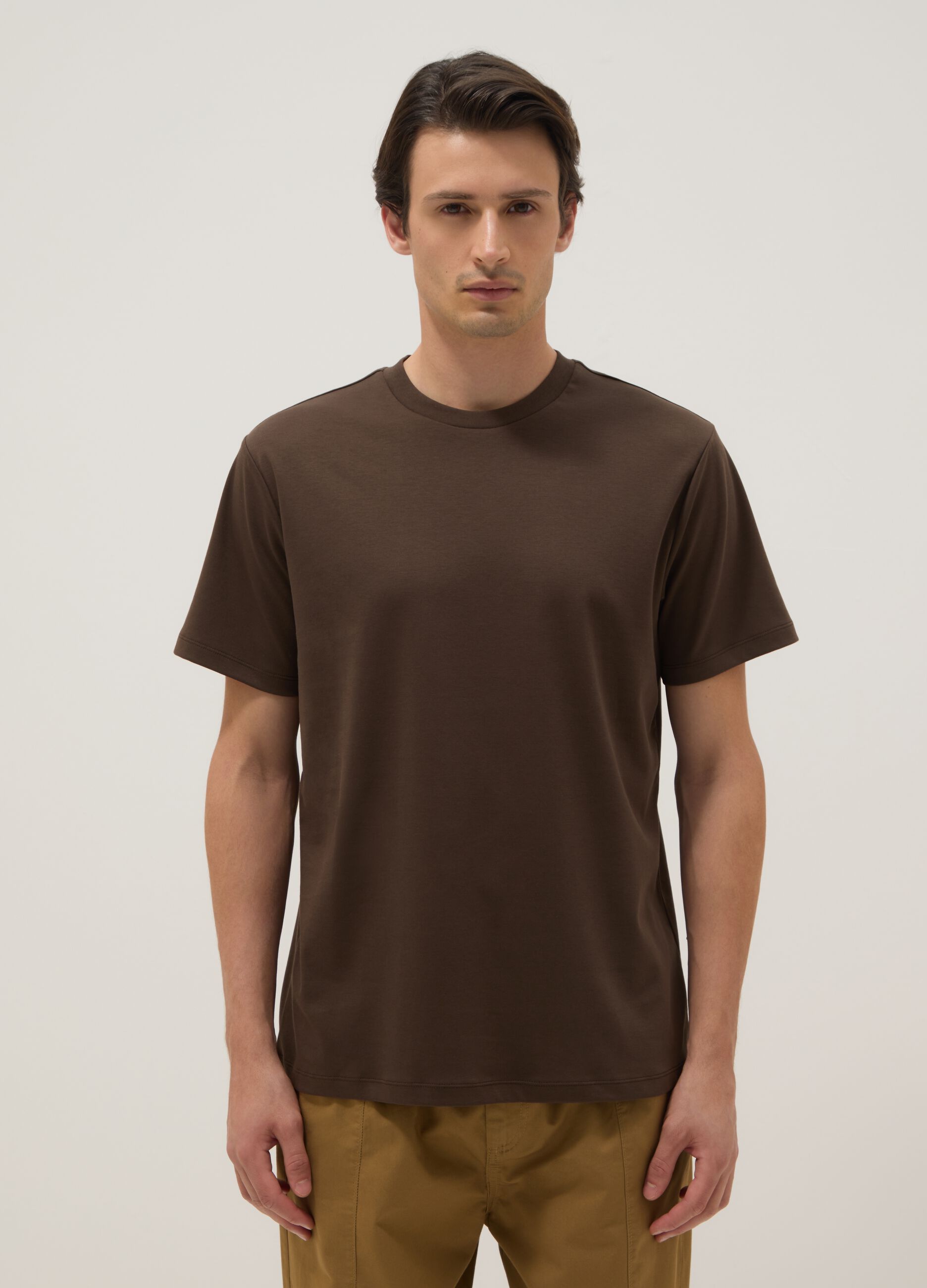 T-shirt girocollo in puro cotone marrone regular fit