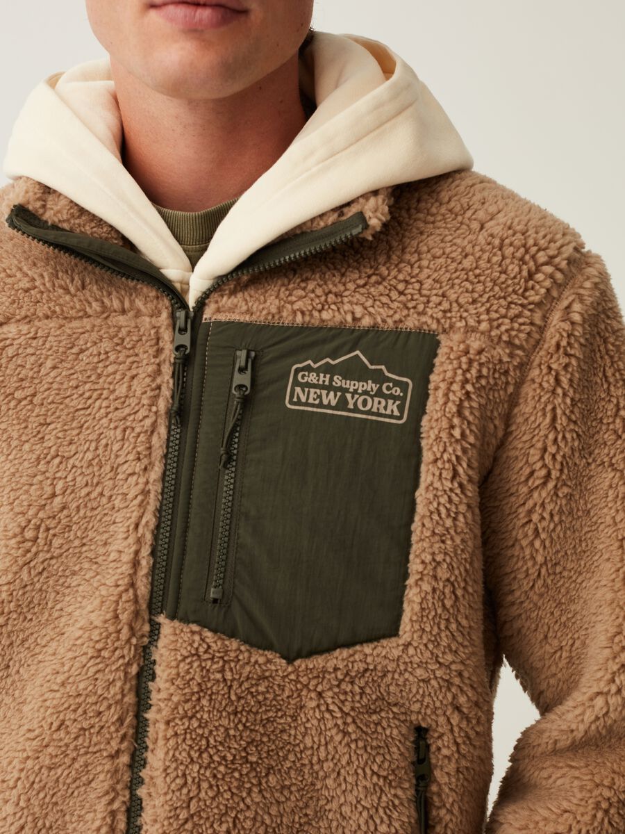 Full-zip in sherpa con tasche_3