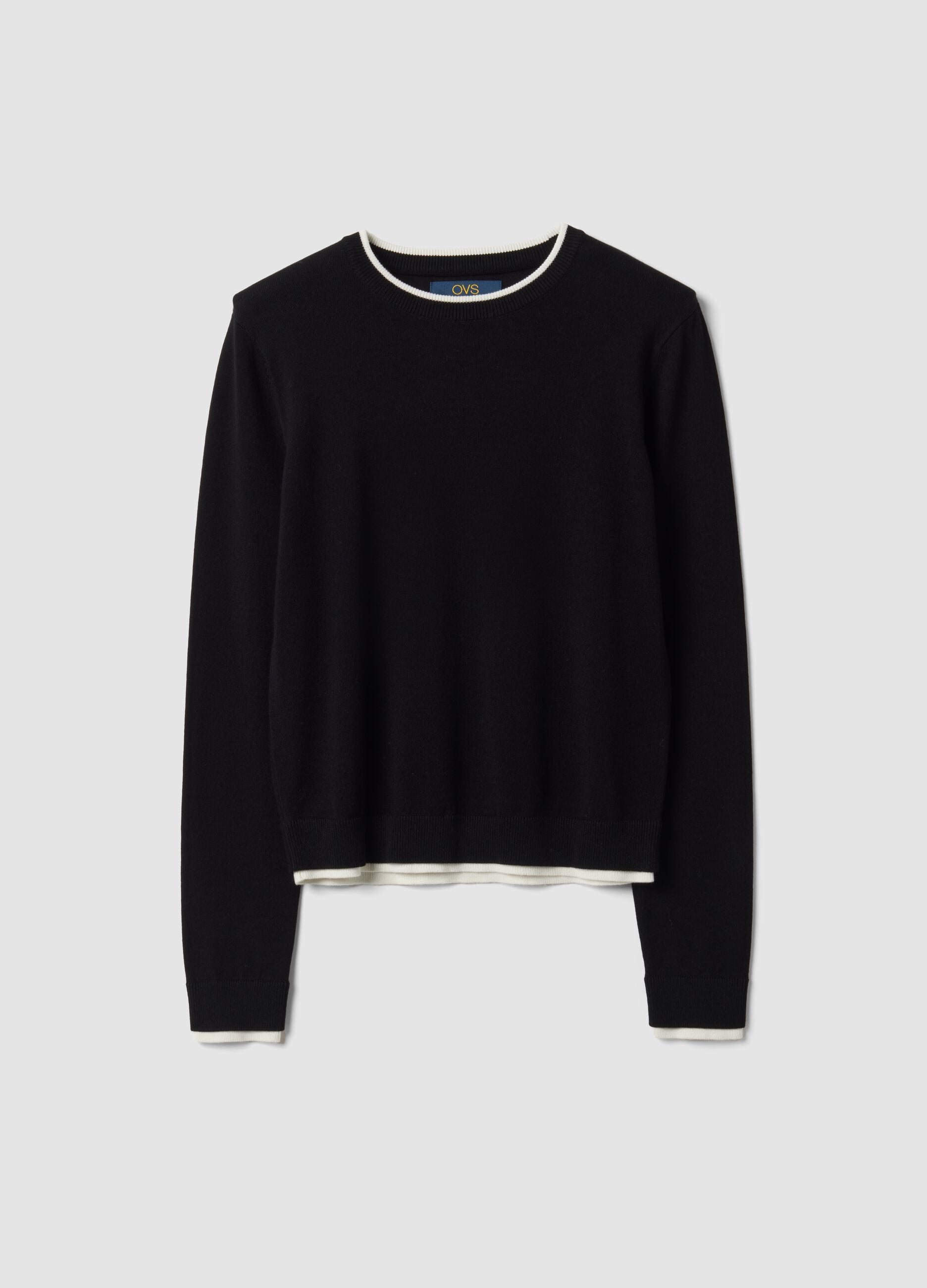 Maglia nera in misto viscosa a maniche lunghe
