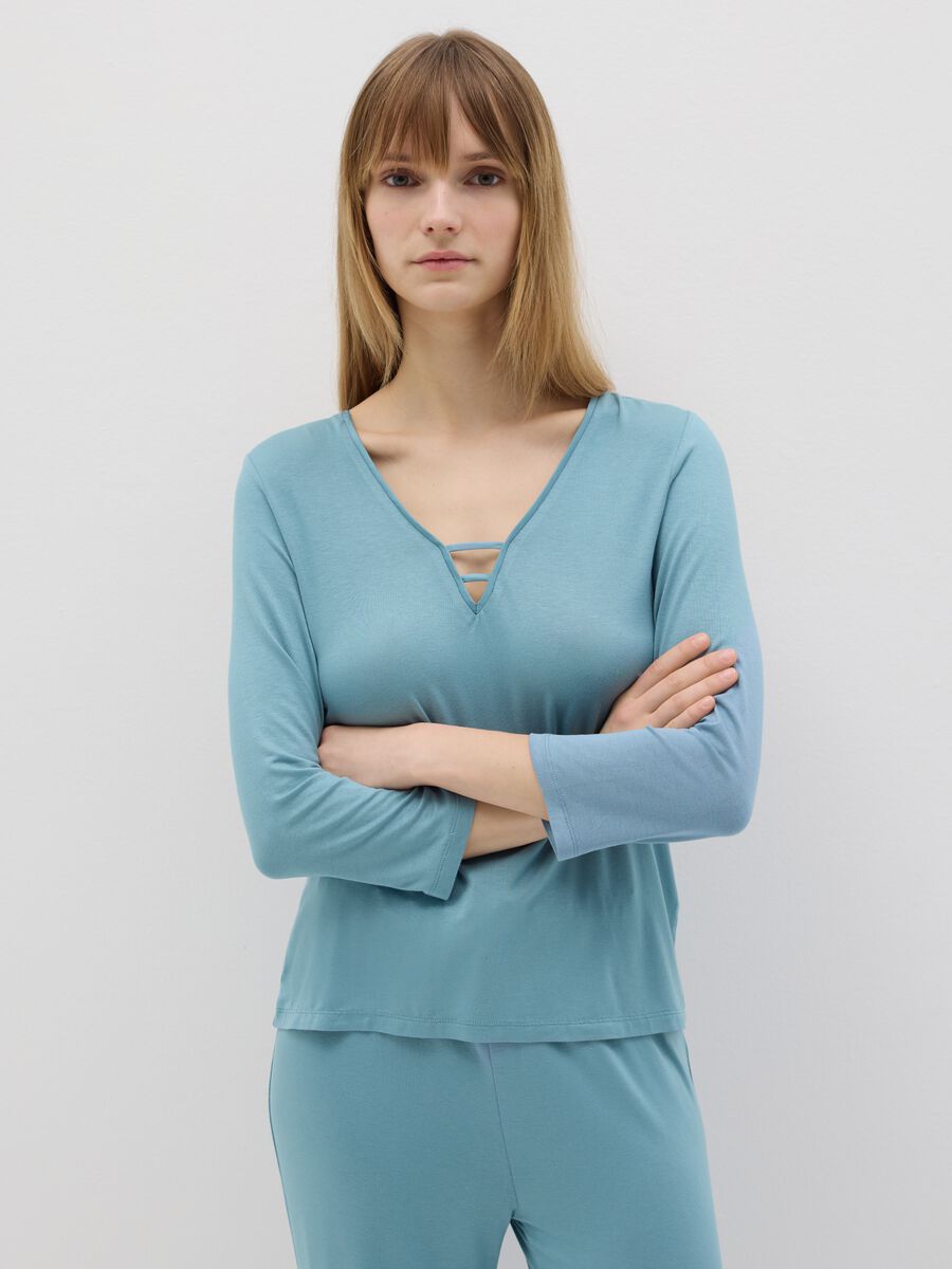 Pyjama top with V neck with detail_1