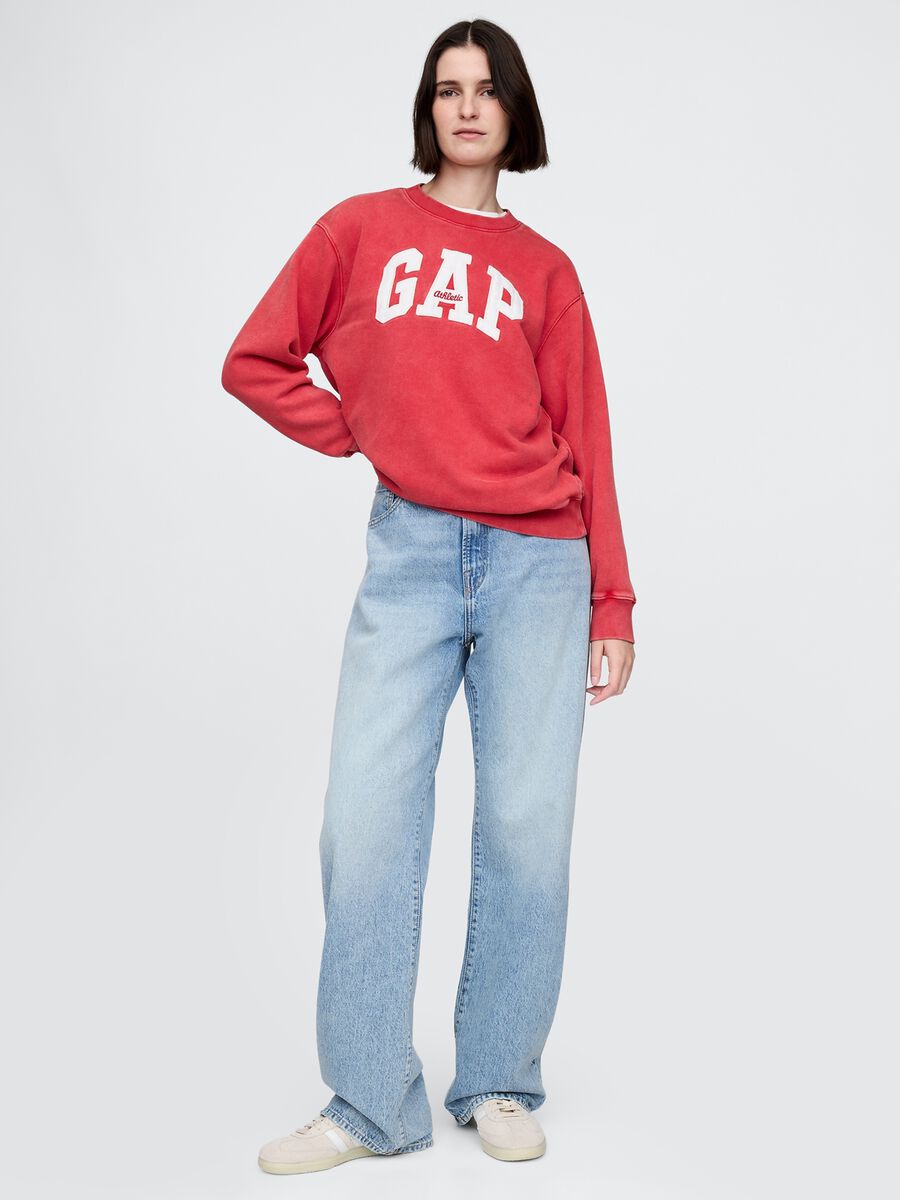 Red sweatshirt with Gap logo_1