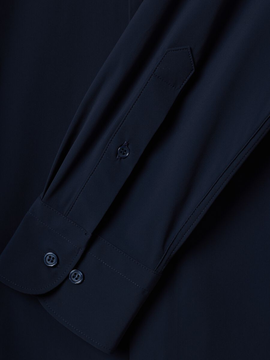 Camicia blu in tessuto elasticizzato traspirante e 4 Way Stretch slim fit_1