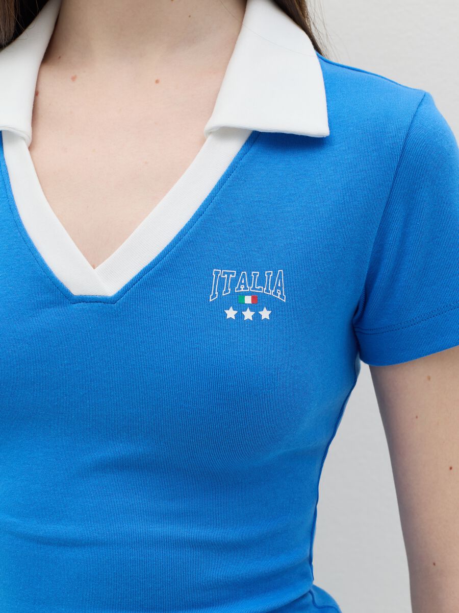 Light blue T-shirt with polo neck and "Italia" print_2