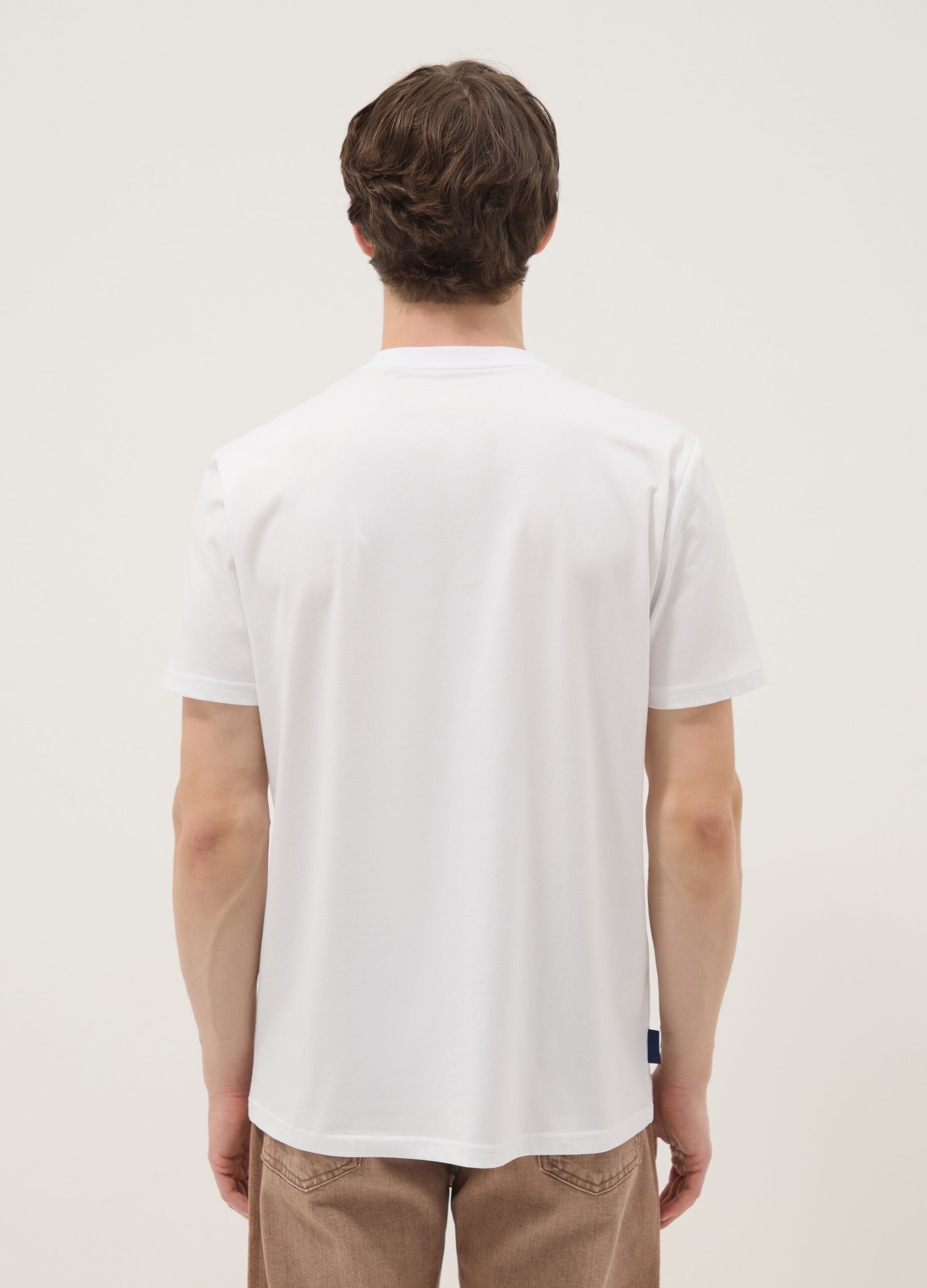 White pure cotton T-shirt with chest print, regular fit
