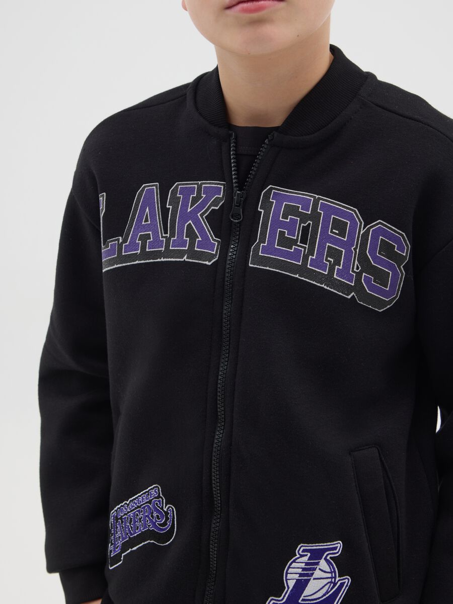 Children's black cotton blend regular fit sweatshirt with Lakers logo_2