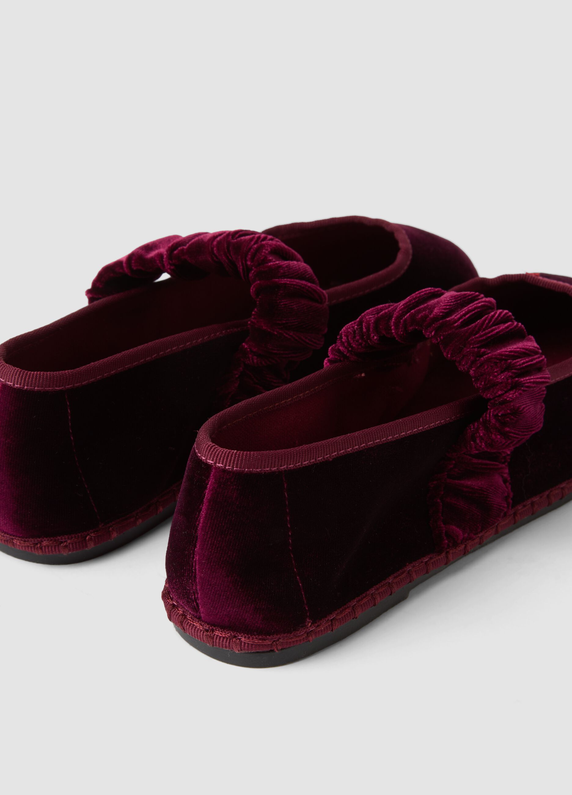Classic purple furlane with gathered strap