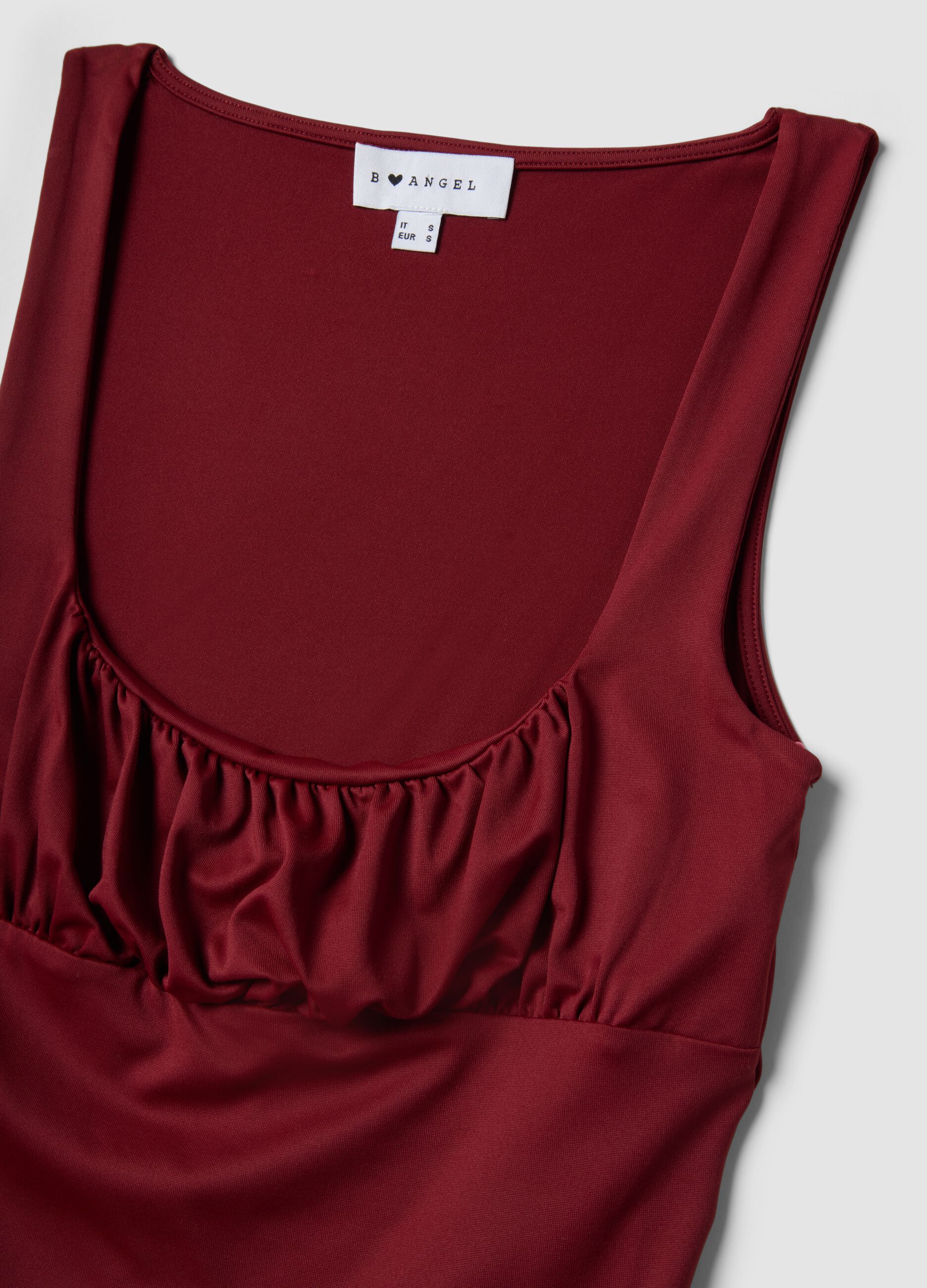 Red stretch fabric regular-fit tank top with pleats