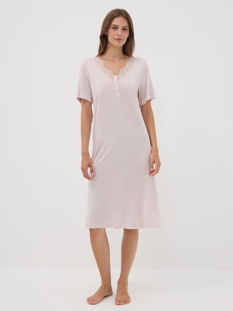 Camicia da notte rosa in pura viscosa con scollo a V_0