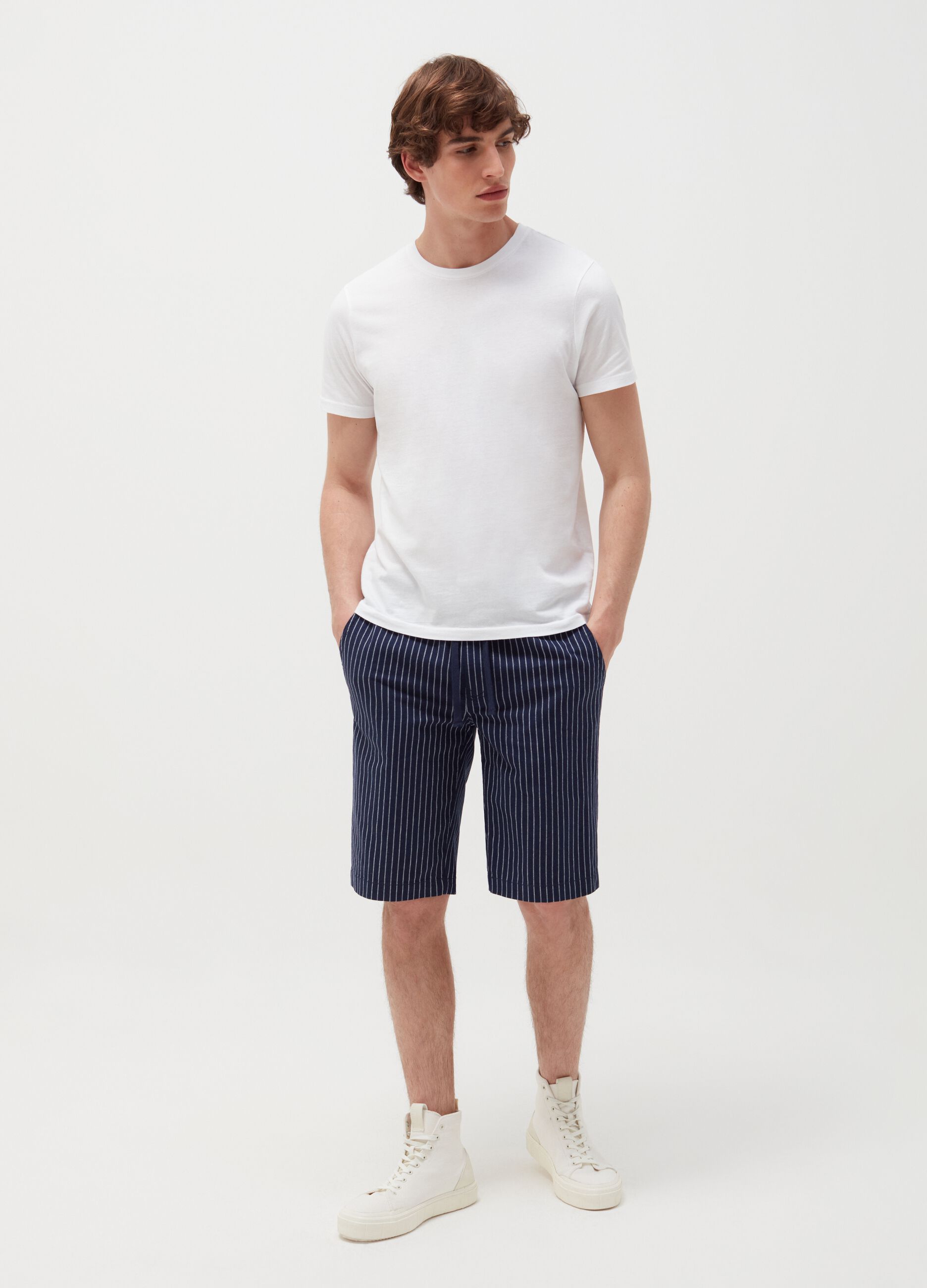 Striped Bermuda shorts in cotton and linen