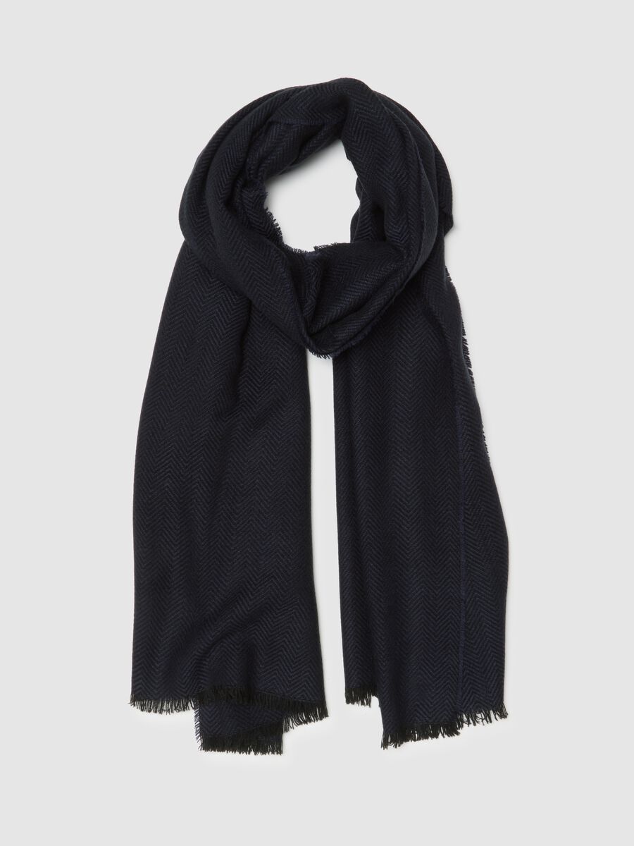 Black Scarf_0