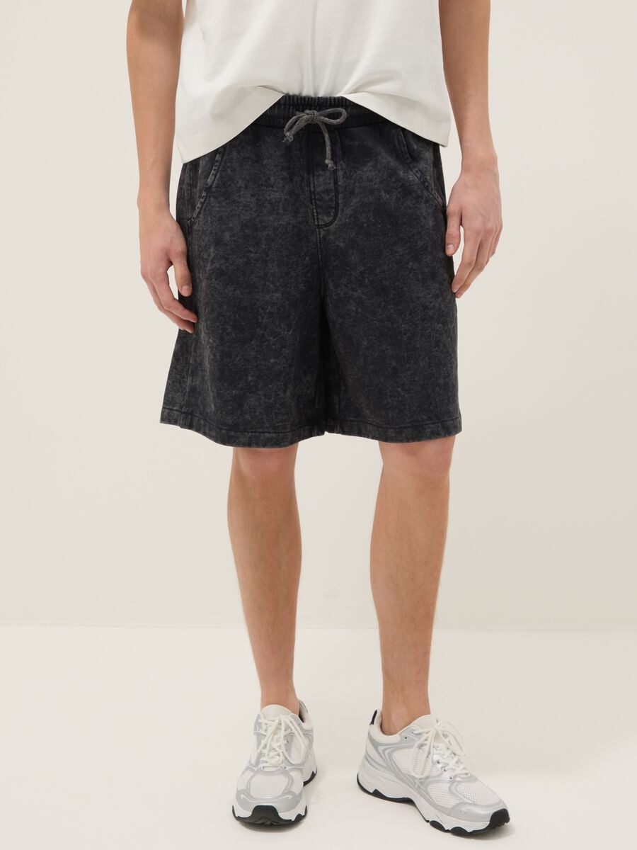 Black cotton-blend Bermuda shorts with elasticated waist_1
