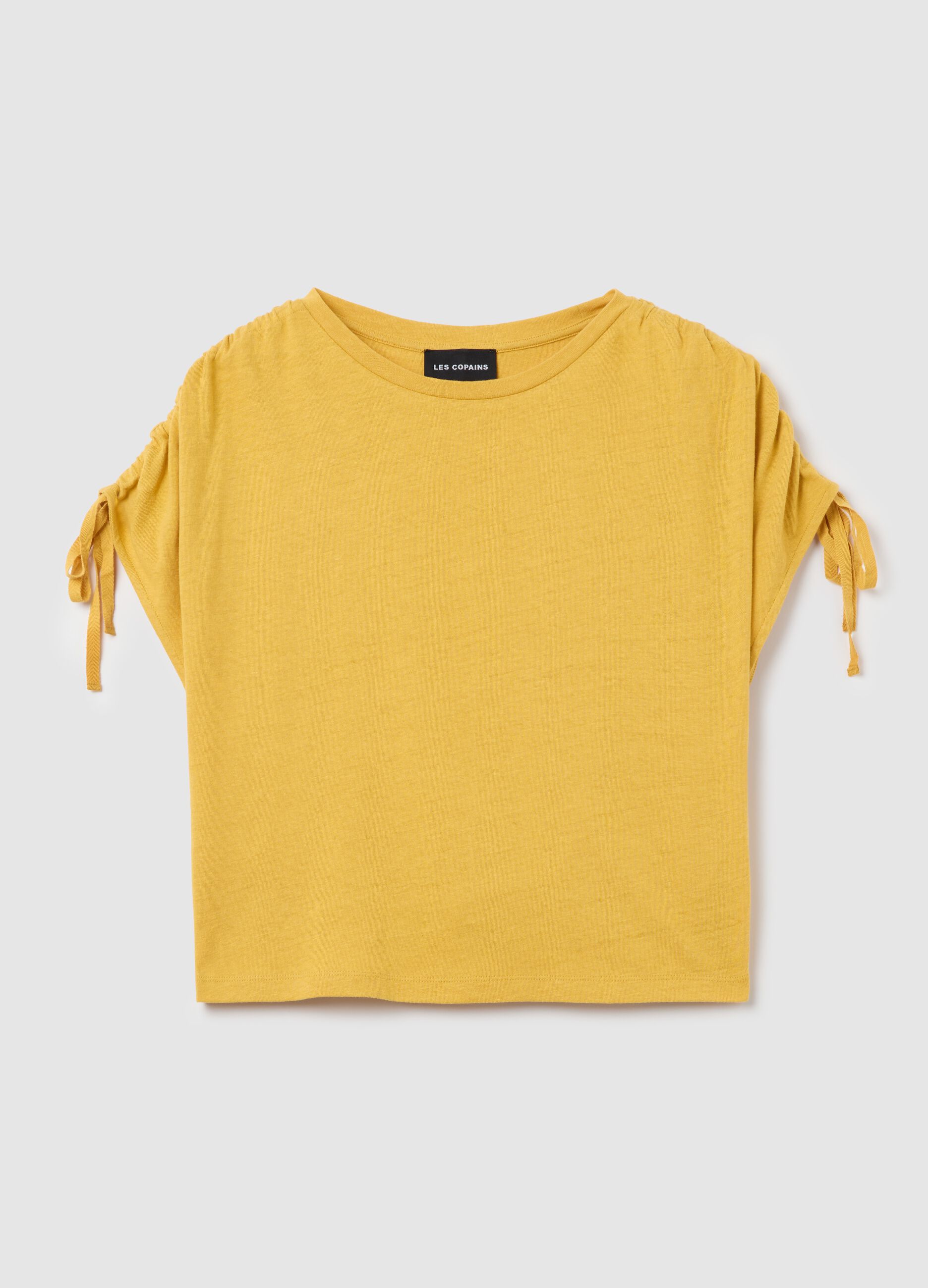 T-shirt with gathered sleeves