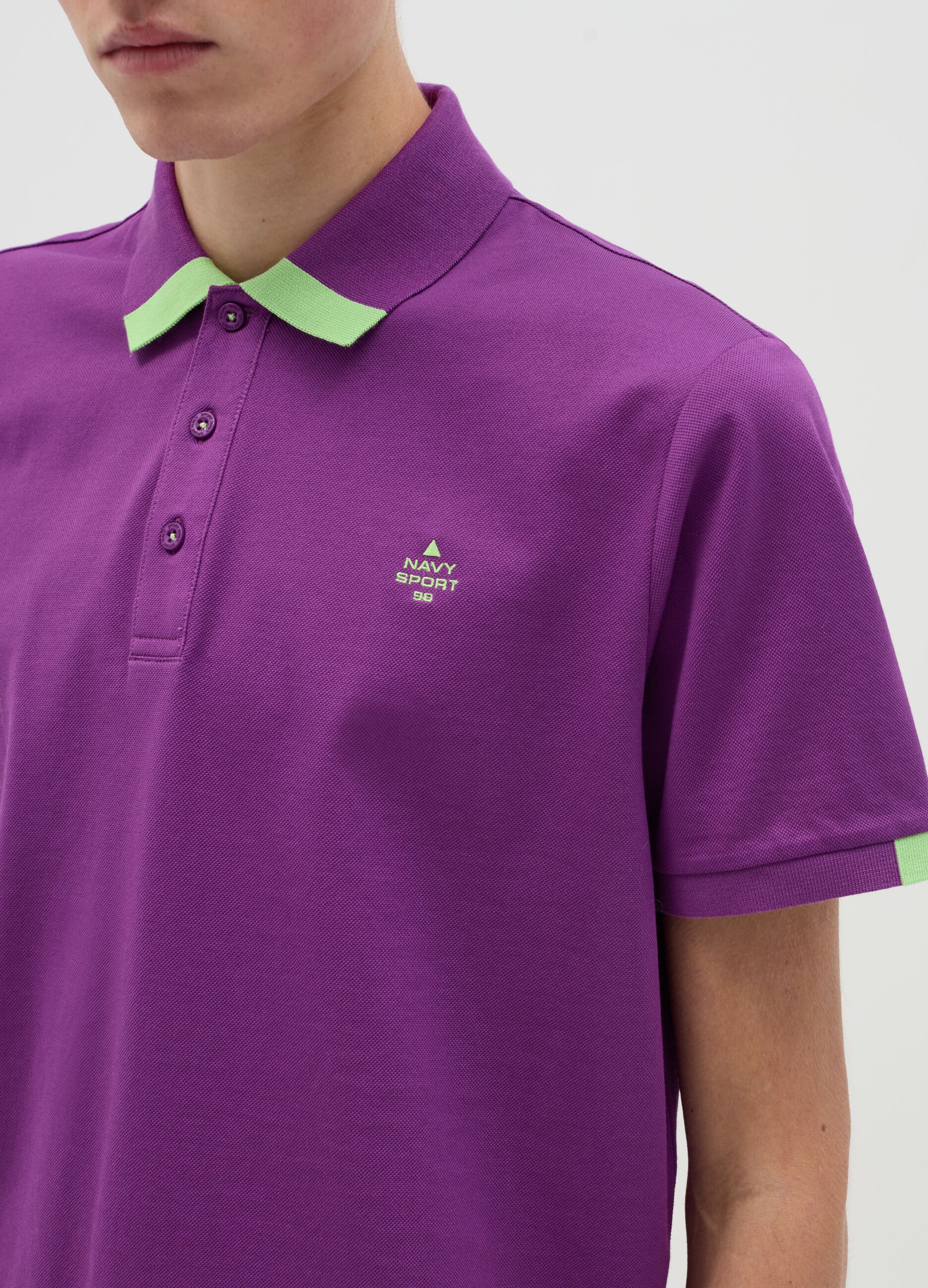 Polo shirt with contrasting detail and logo embroidery
