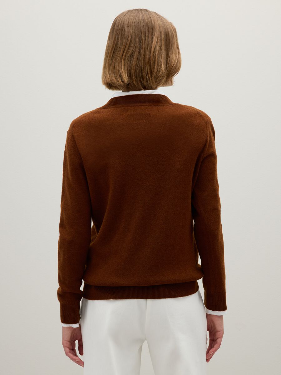Maglione marrone in puro lana_2