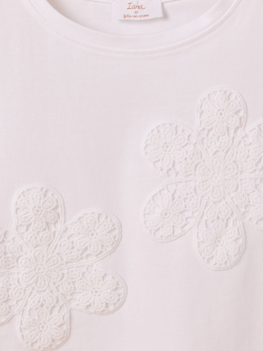Stretch cotton t-shirt with embroideries_1