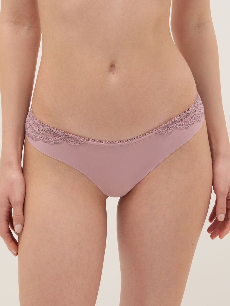 Regular fit pink briefs with lace inserts_1
