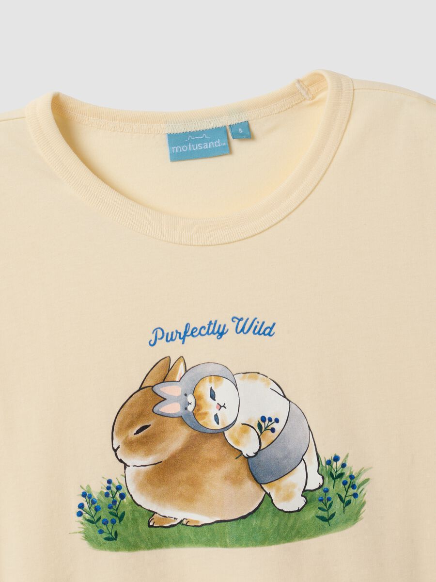 T-shirt beige in puro cotone con stampa animaletti regular fit_5