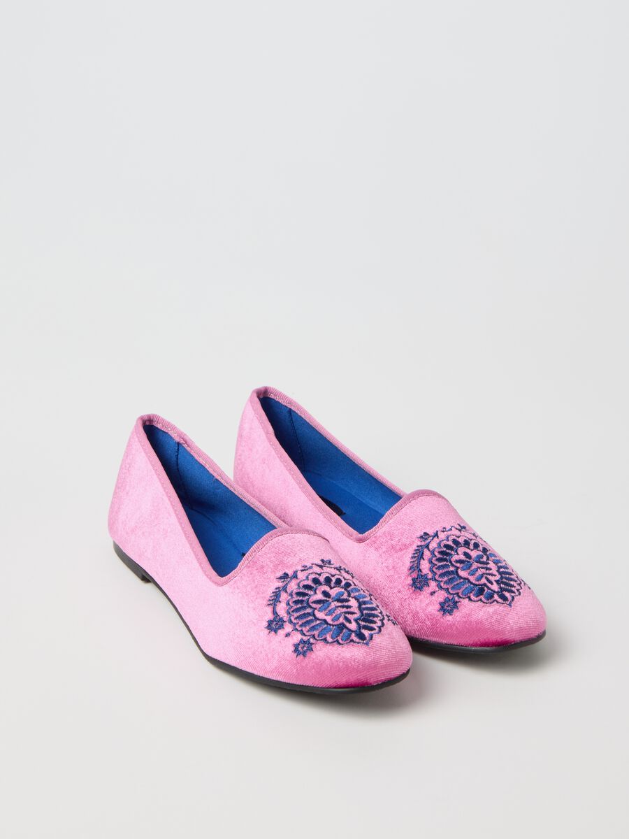Pink slipper shoes with embroidery_2