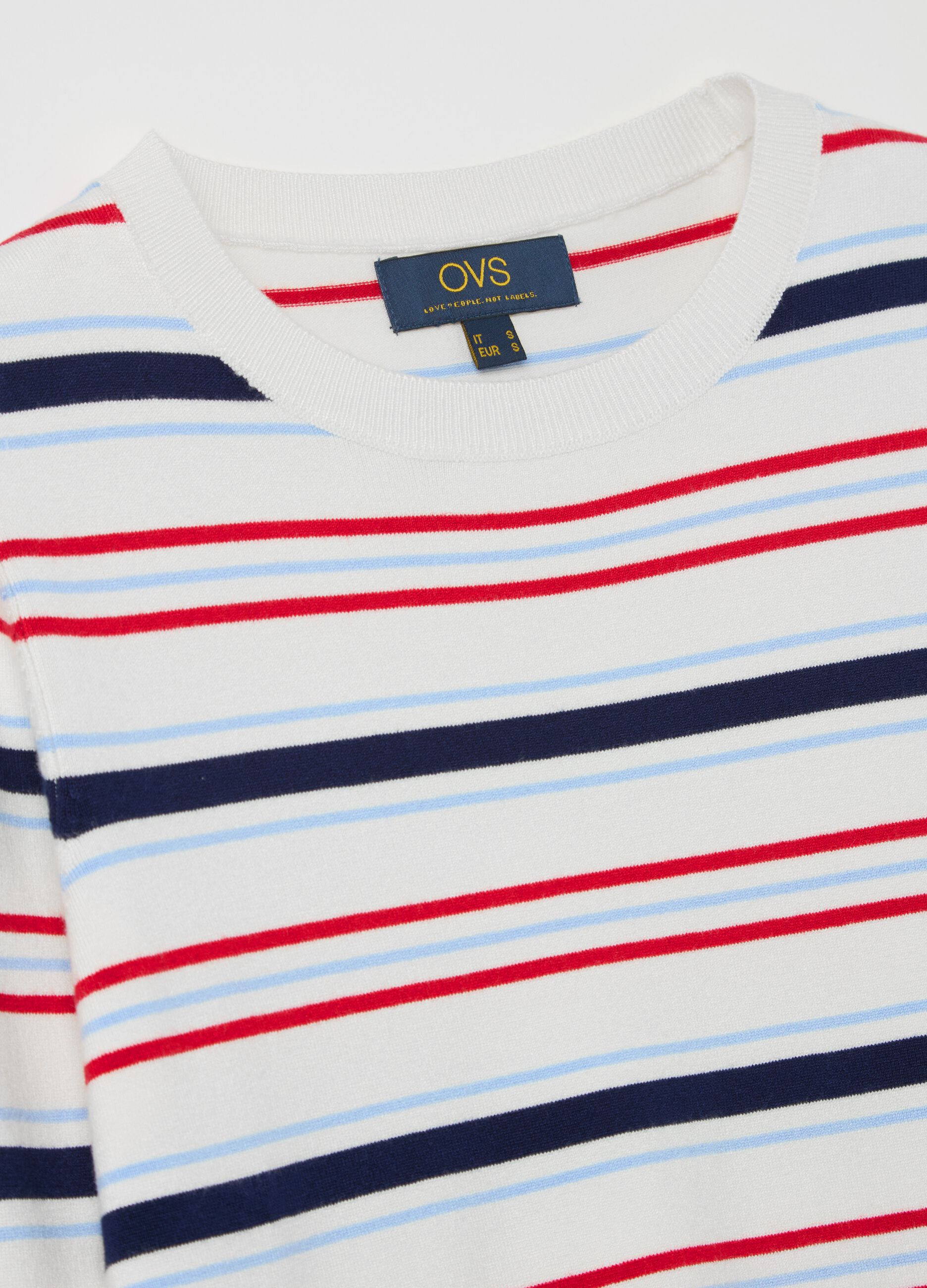 Long-sleeved top with striped pattern