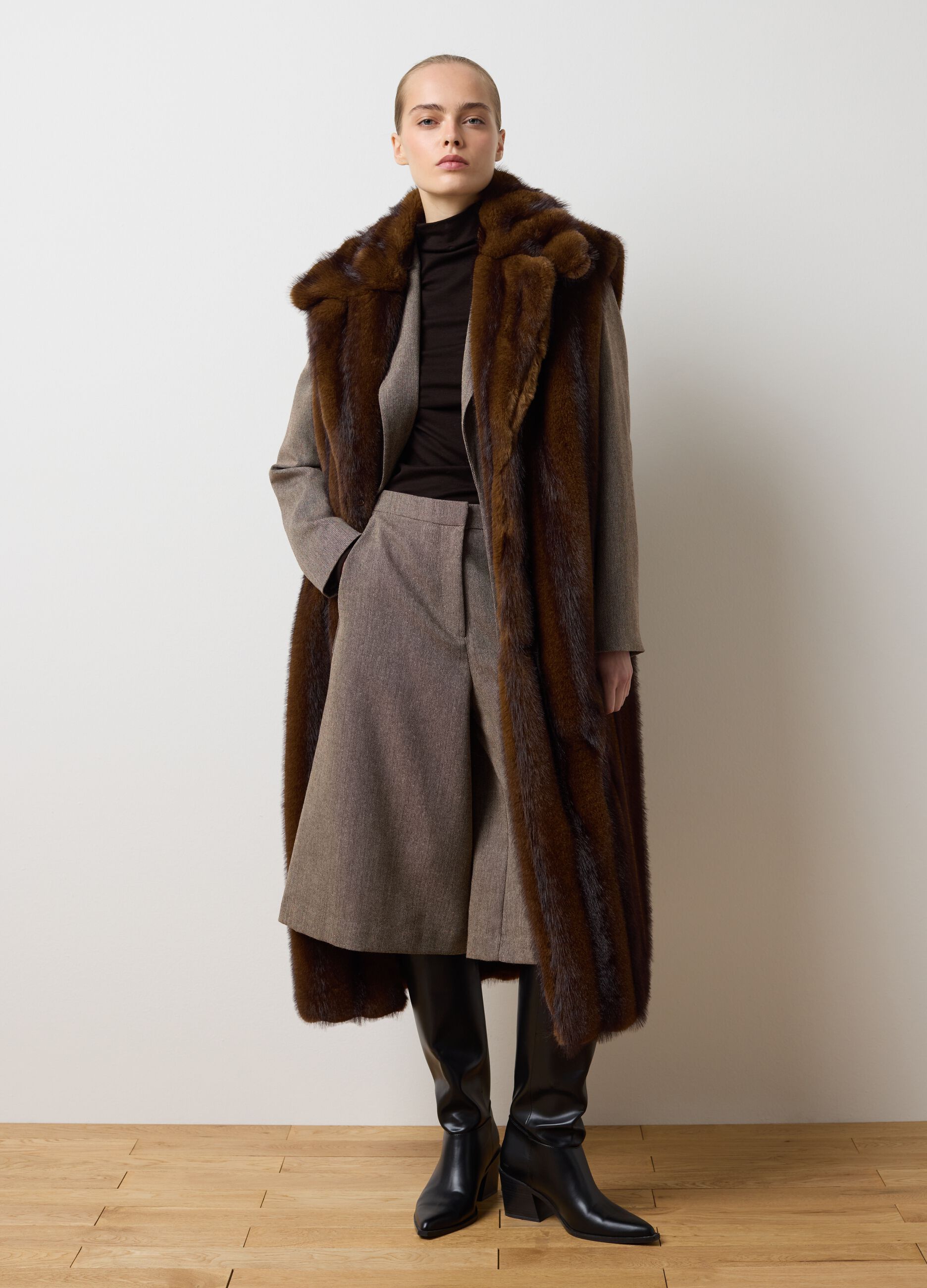 Brown long regular fit sleeveless jacket
