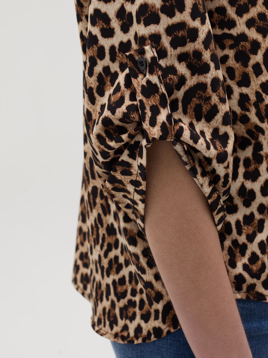 Animal print blouse with kimono sleeves_2
