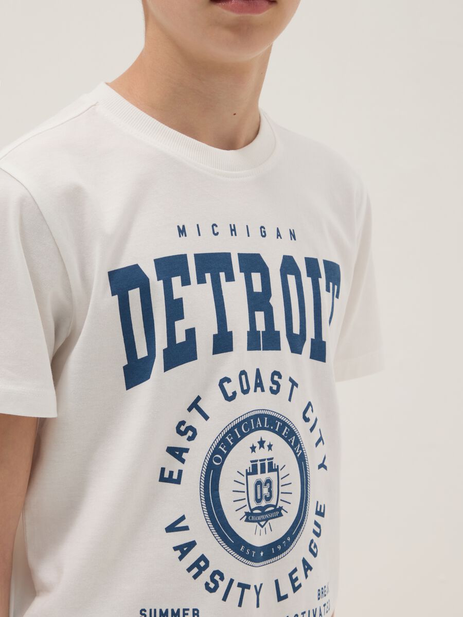 Boys' regular fit white pure cotton T-shirt with print_2