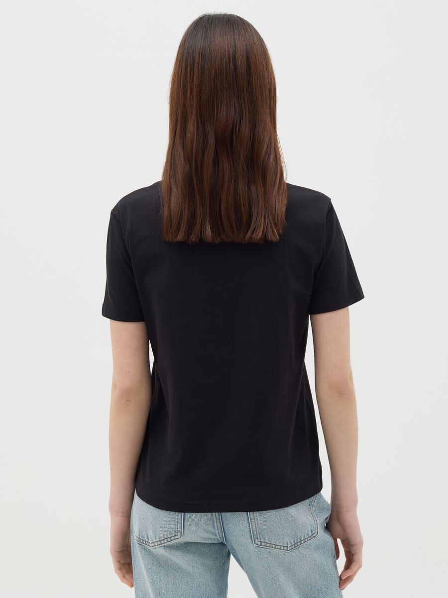 Black T-shirt in cotton with "Don't touch me I bite" print_3