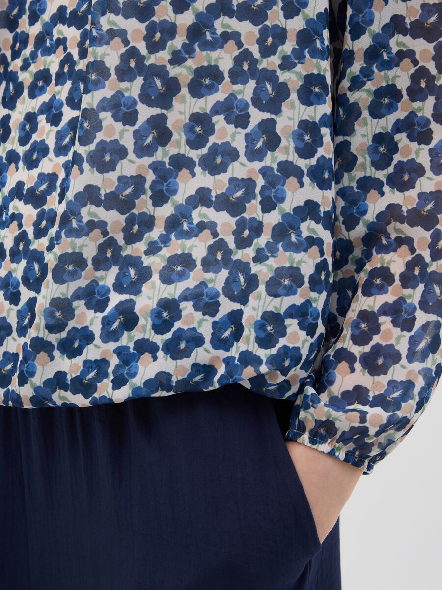 Women's Multicolour Blend Regular Fit Top with Floral Print_3