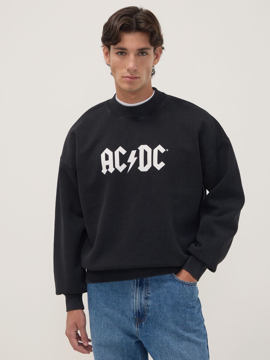 Felpa nera in misto cotone con stampa degli AC/DC_0
