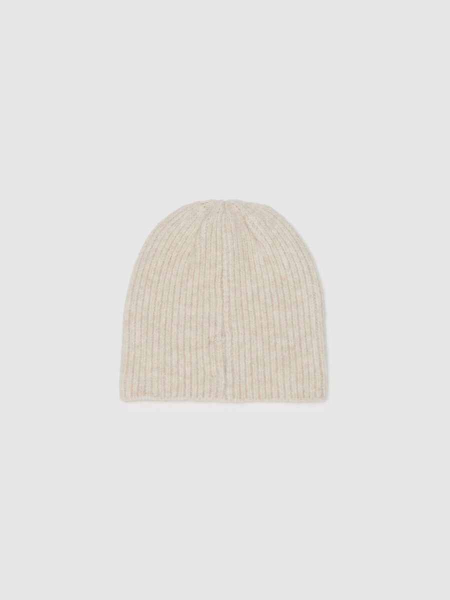 Cappello beanie beige lavorato a maglia con perline_1