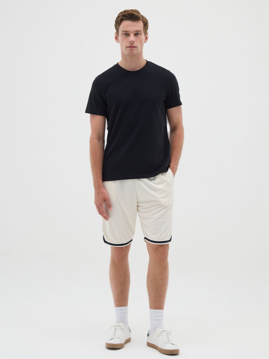 Men's white regular fit fabric shorts_0