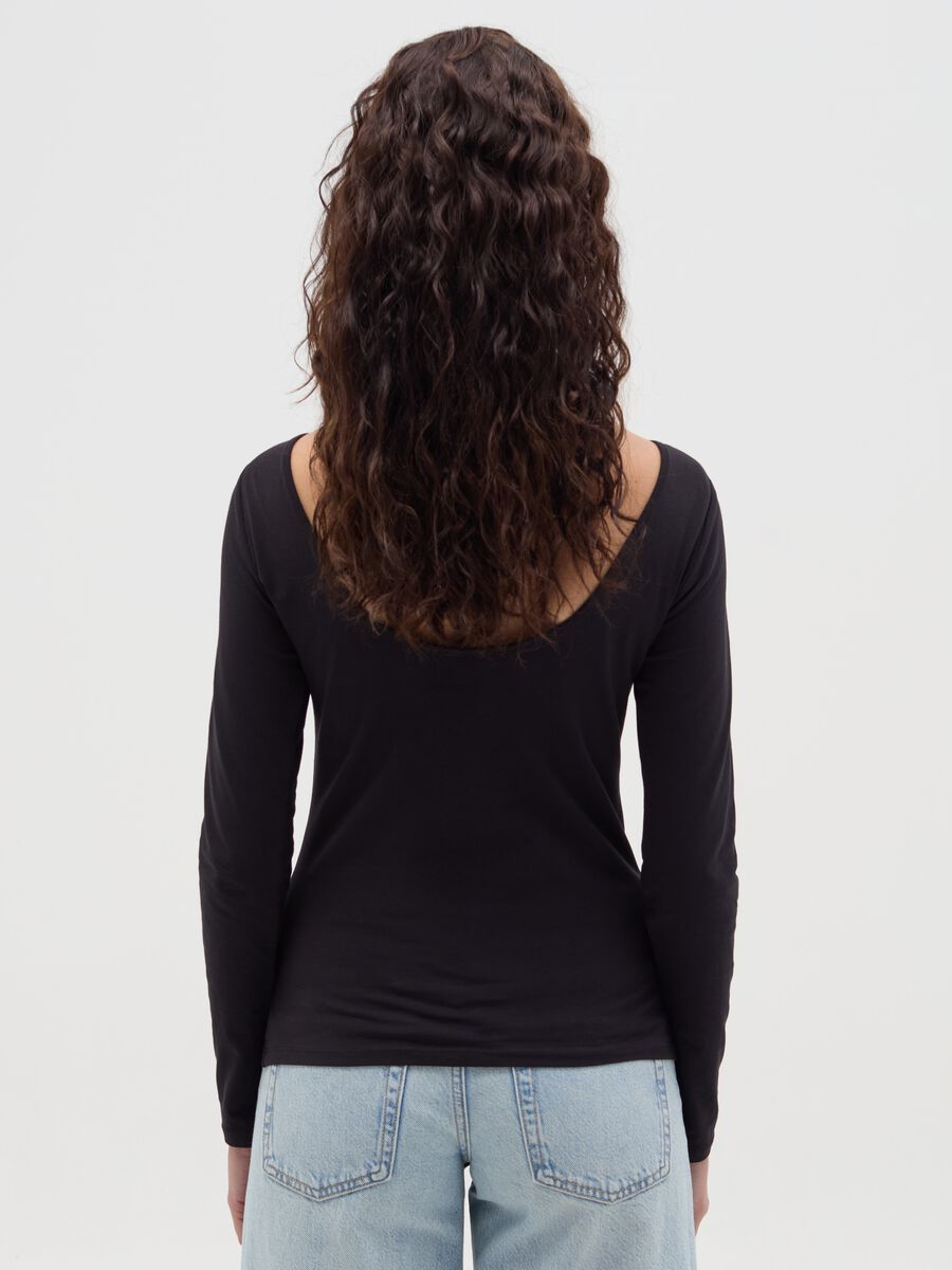 T-shirt a maniche lunghe con scollo rotondo_2