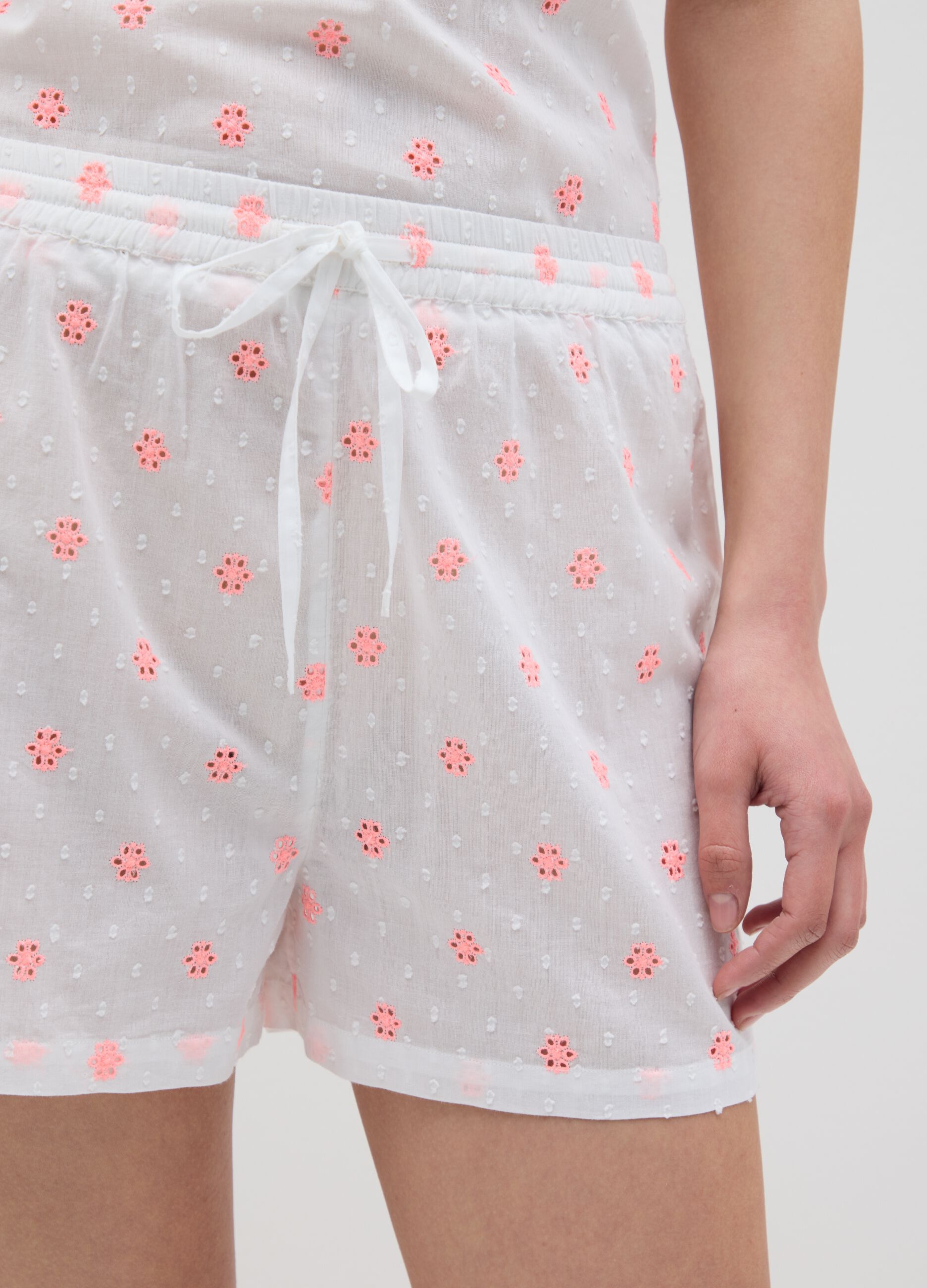Women's white pure cotton regular fit pyjama