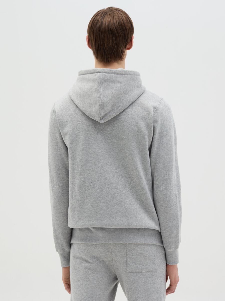 Essential full-zip sweatshirt with hood_3