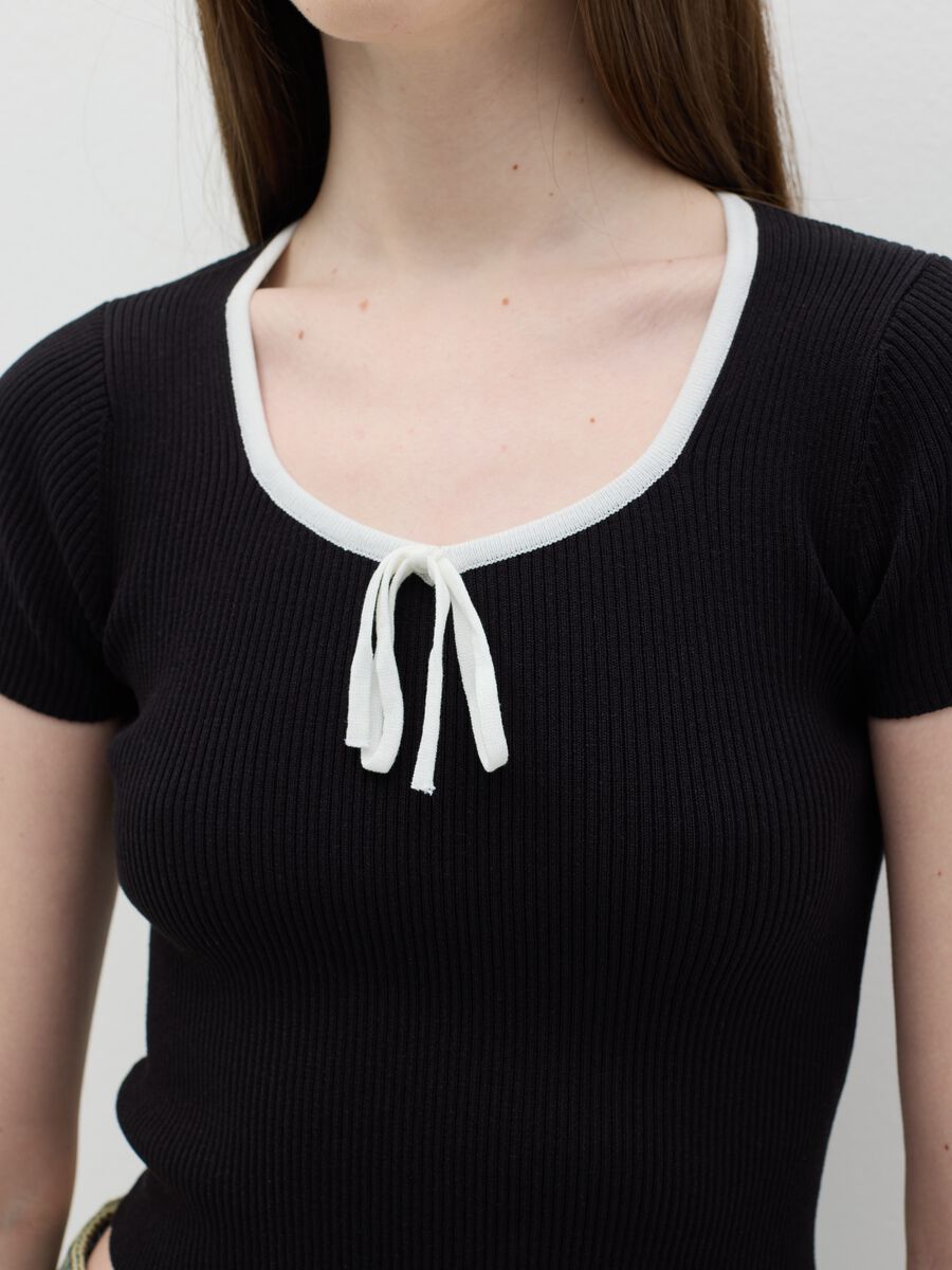 Ribbed top with bow_1