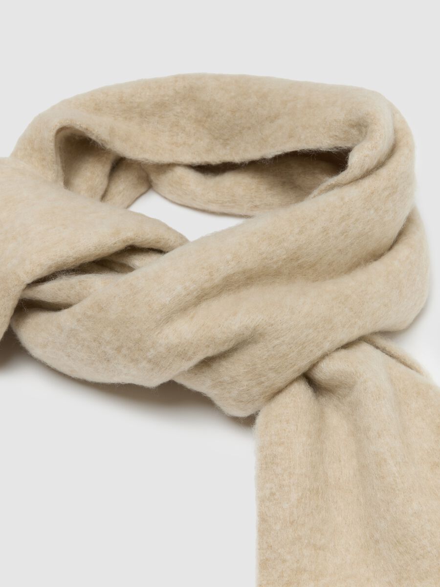 Beige scarf with fringes_1