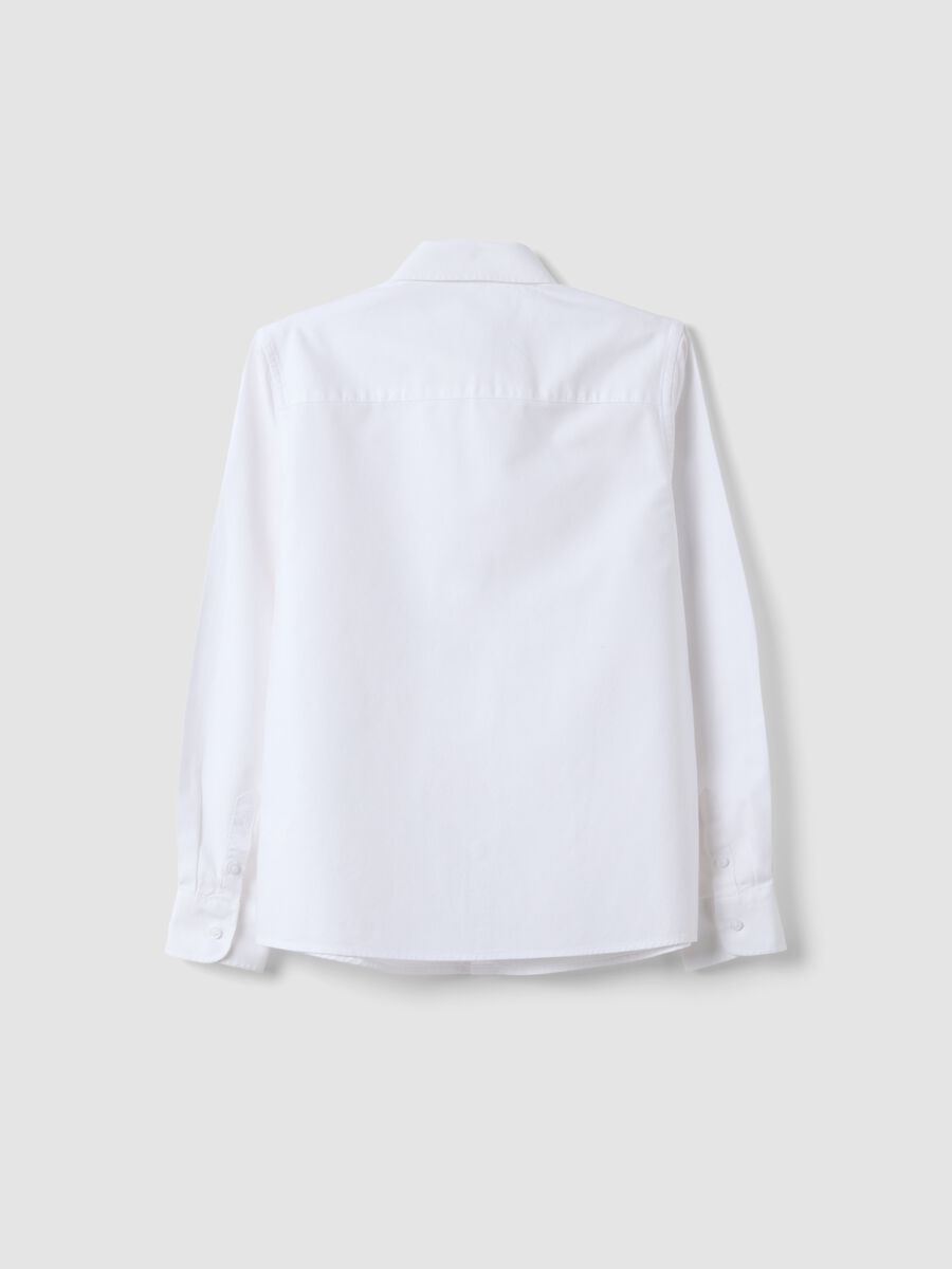 Camicia oxford bianca in puro cotone con colletto classico per ragazzo_1