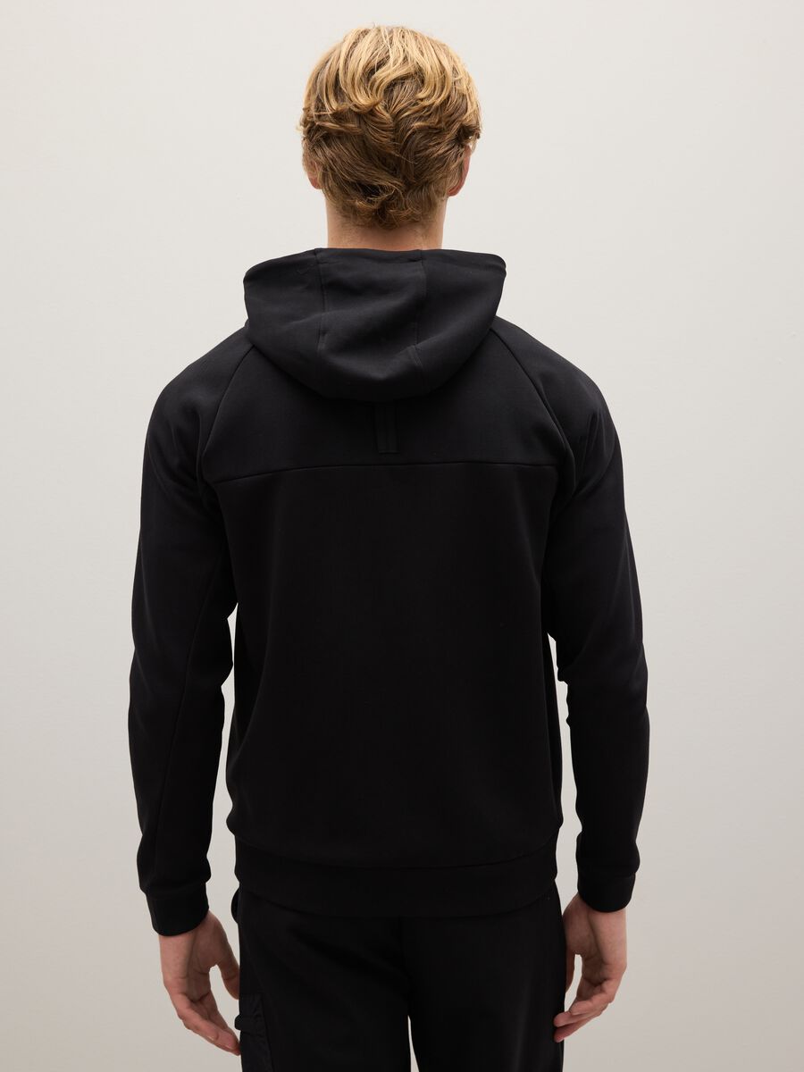 Black Cotton Blend Regular Fit Hoodie with Zip_3