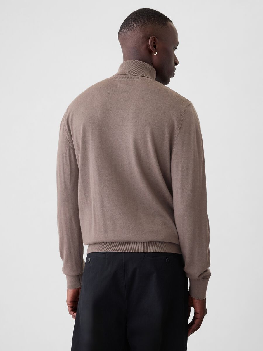 Merino wool pullover with high neck_2