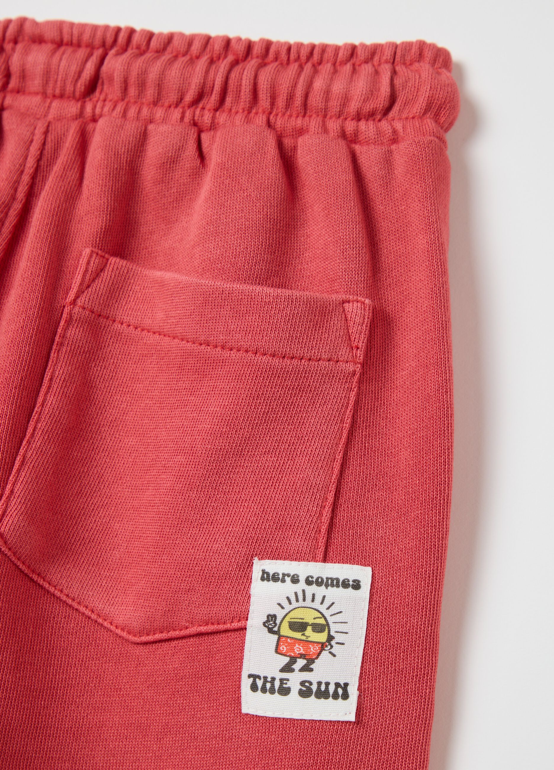 Red Bermuda joggers in cotton with drawstring